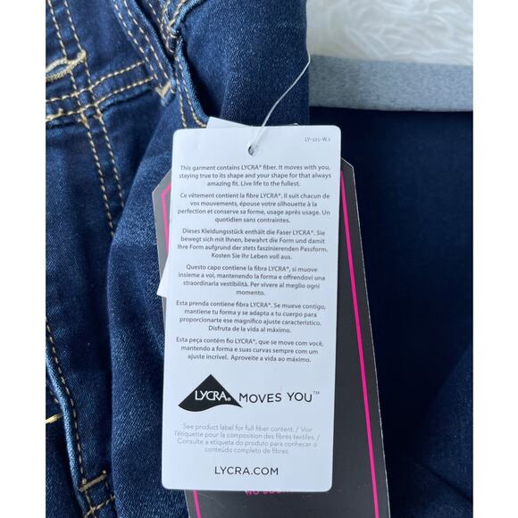 NWT No Boundaries Blue Jeans Super High-Rise Capri  Women Sz 9 NWT - Picture 11 of 11